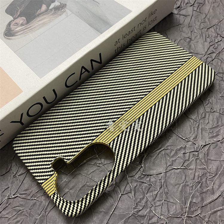 Fiber Pattern Case Ultra Thin Hard Pro Version - Image 4